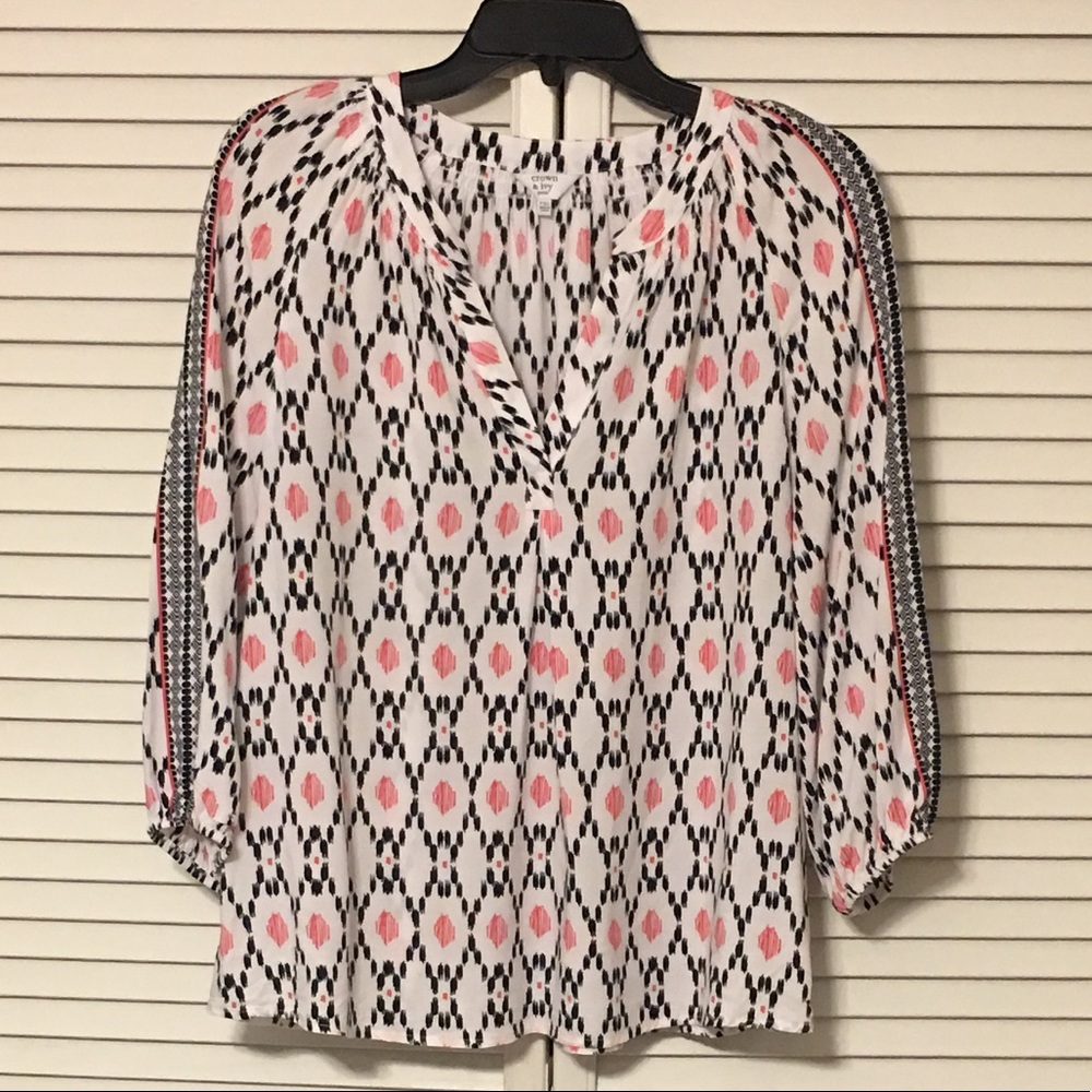 Crown and Ivy Basic Peasant Top